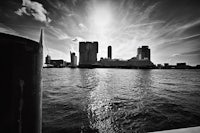 a black and white photo of a city skyline